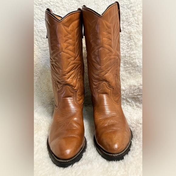 Vintage Honey Tan Leather Heeled Western Boots with Vibram Soles - Picture 16 of 16